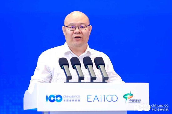 中利网 清华大学教授曲小波：未来全球近300款载人飞行汽车将收敛为5-6款核心构型